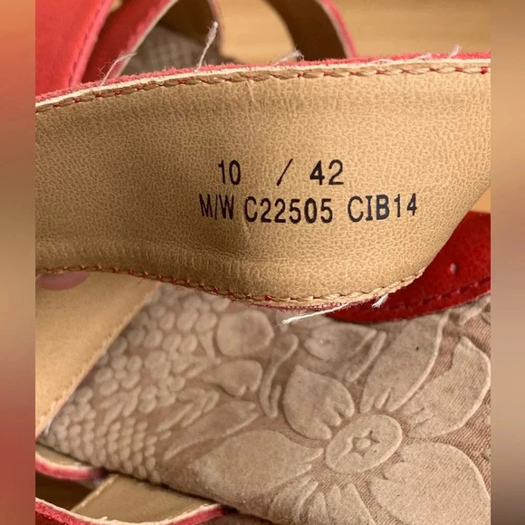 10M Women's B.O.C. Aundrea Red LeatherStrappy SlipOn Floral Cork Wedge Platforms - Picture 7 of 7